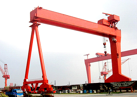 造船門式起重機(jī)